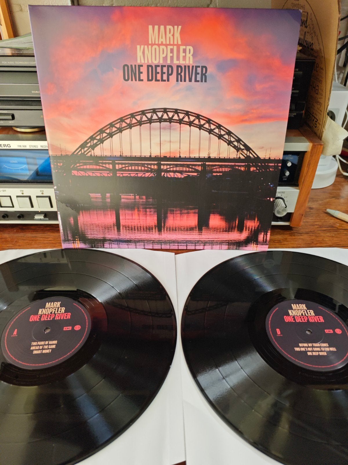 Mark Knopfler - One Deep River (Dubbel-LP), Ophalen of Verzenden, Zo goed als nieuw, Dubbel-LP, 12 inch