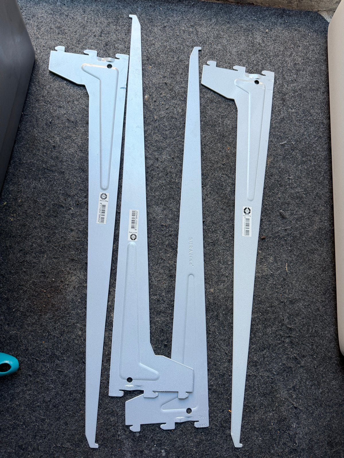 ongeveer 15 plankdragers duraline 60cm, Ophalen, Zo goed als nieuw