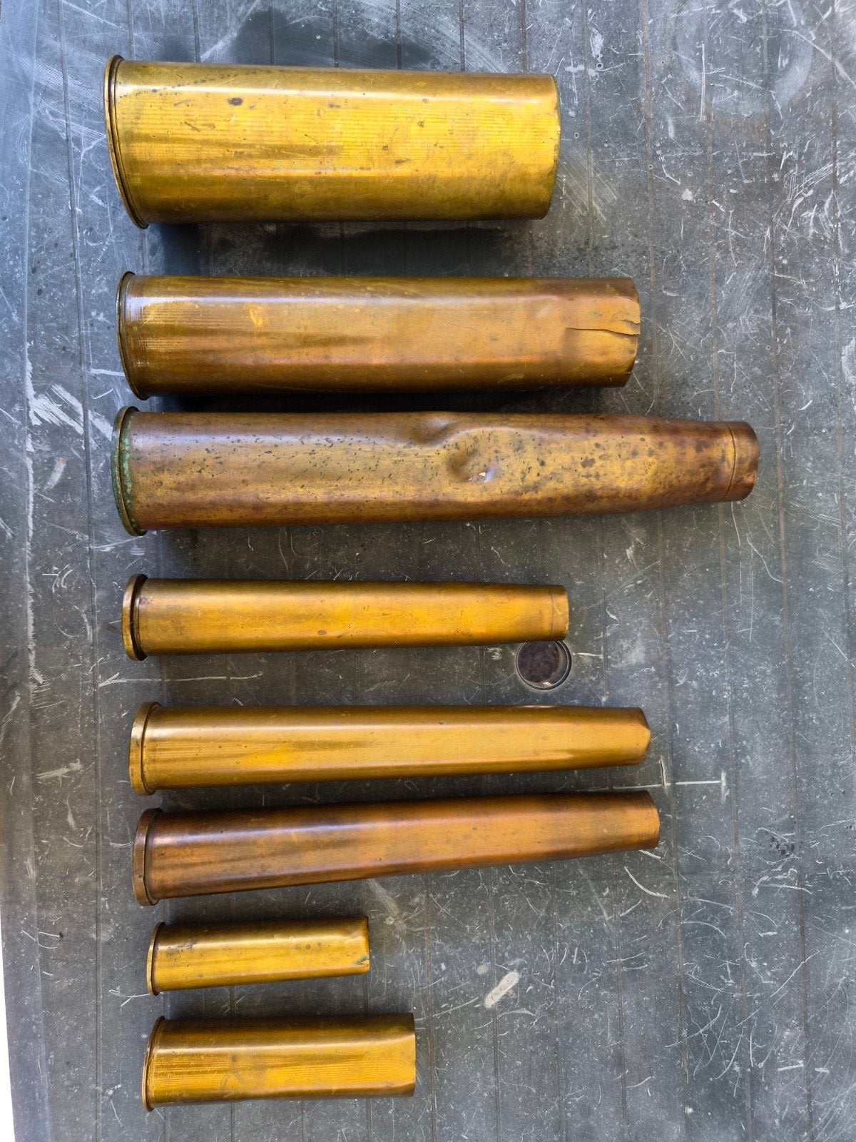 Set van 8 diverse koperen hulzen (oorlogs en naoorlogs), Verzamelen, Militaria | Algemeen, Ophalen of Verzenden