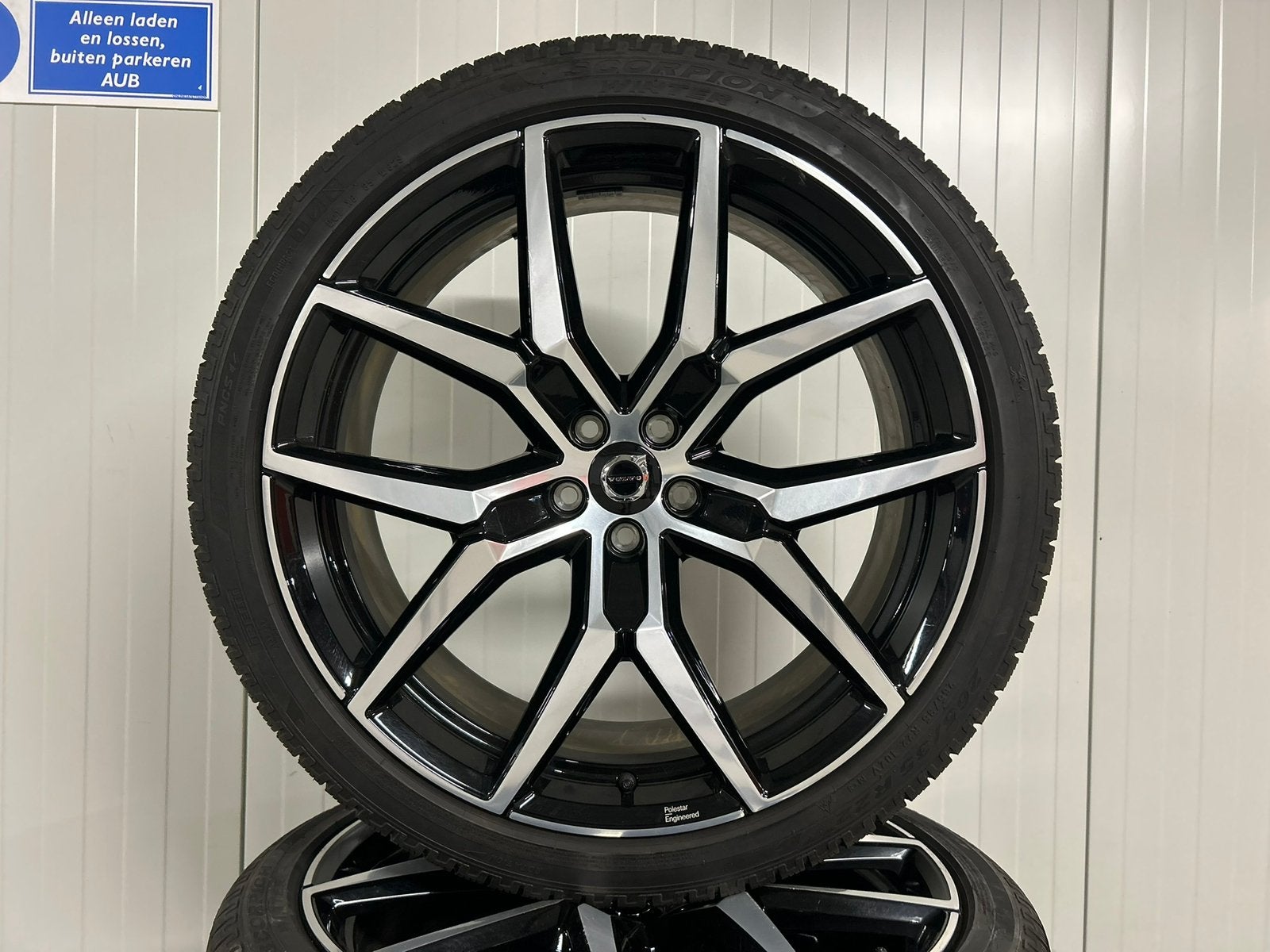Originele Volvo XC60 XC90 22inch Polestar engineered Pirelli, Auto-onderdelen, Banden en Velgen, Ophalen, Gebruikt, 265 mm, Banden en Velgen