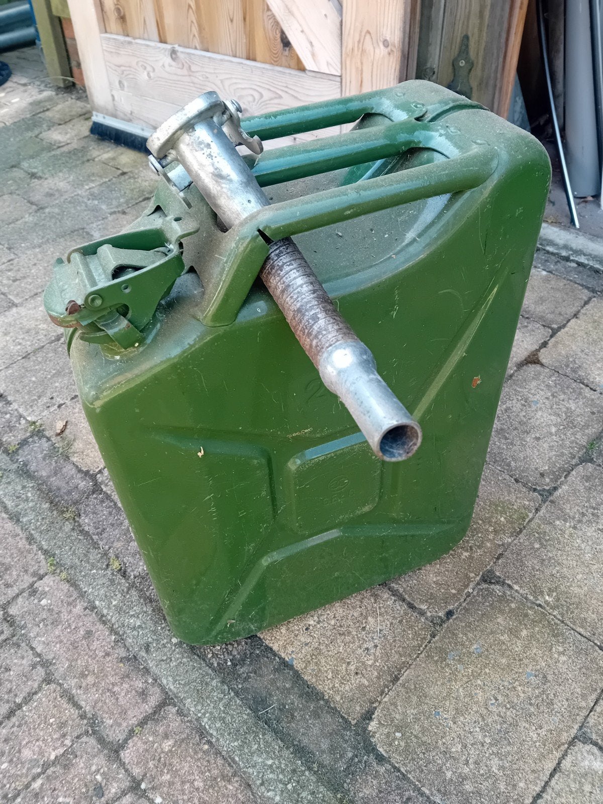 Jerrycan staal 20 L, Ophalen