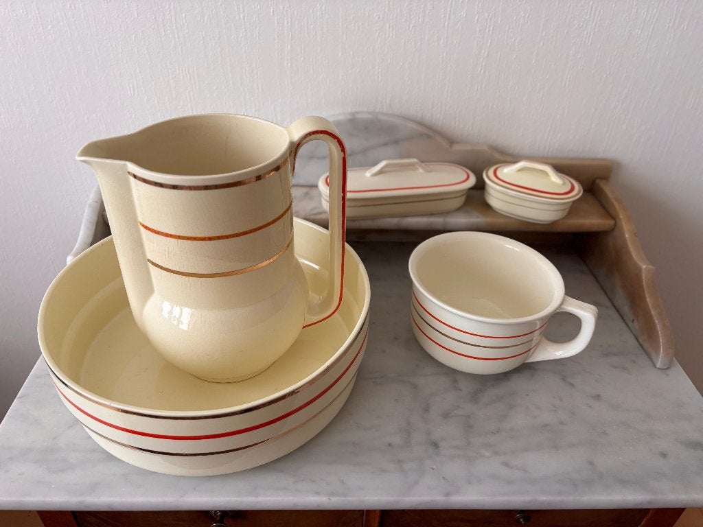 Art Deco lampetstel met kammenbak en zeepbakje Petrus Regout, Ophalen