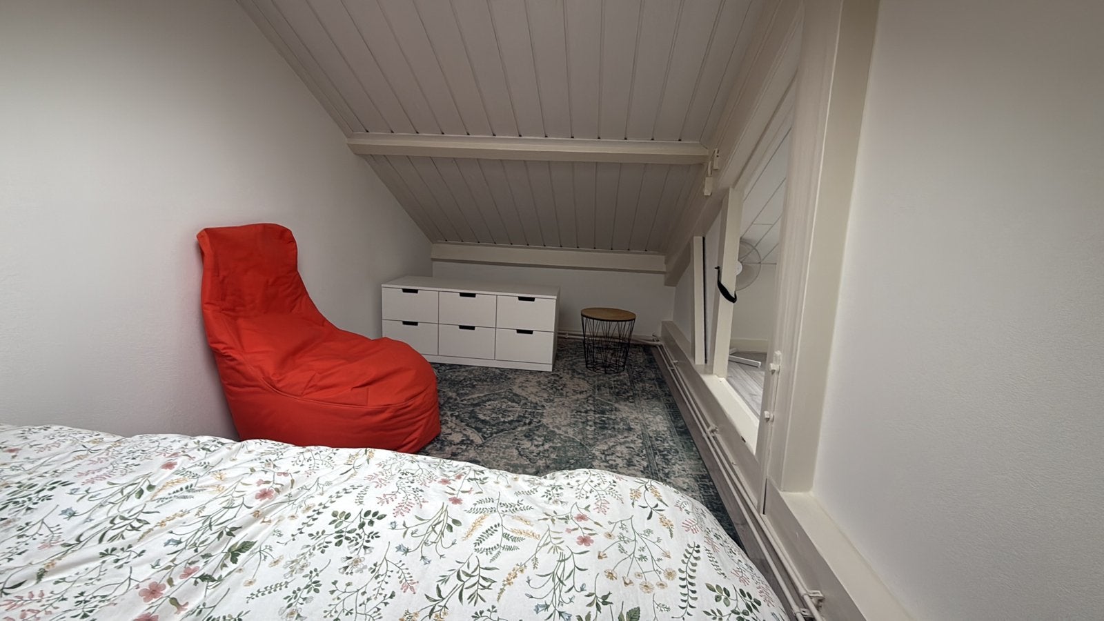 Room for rent, Huizen en Kamers, Kamers te huur