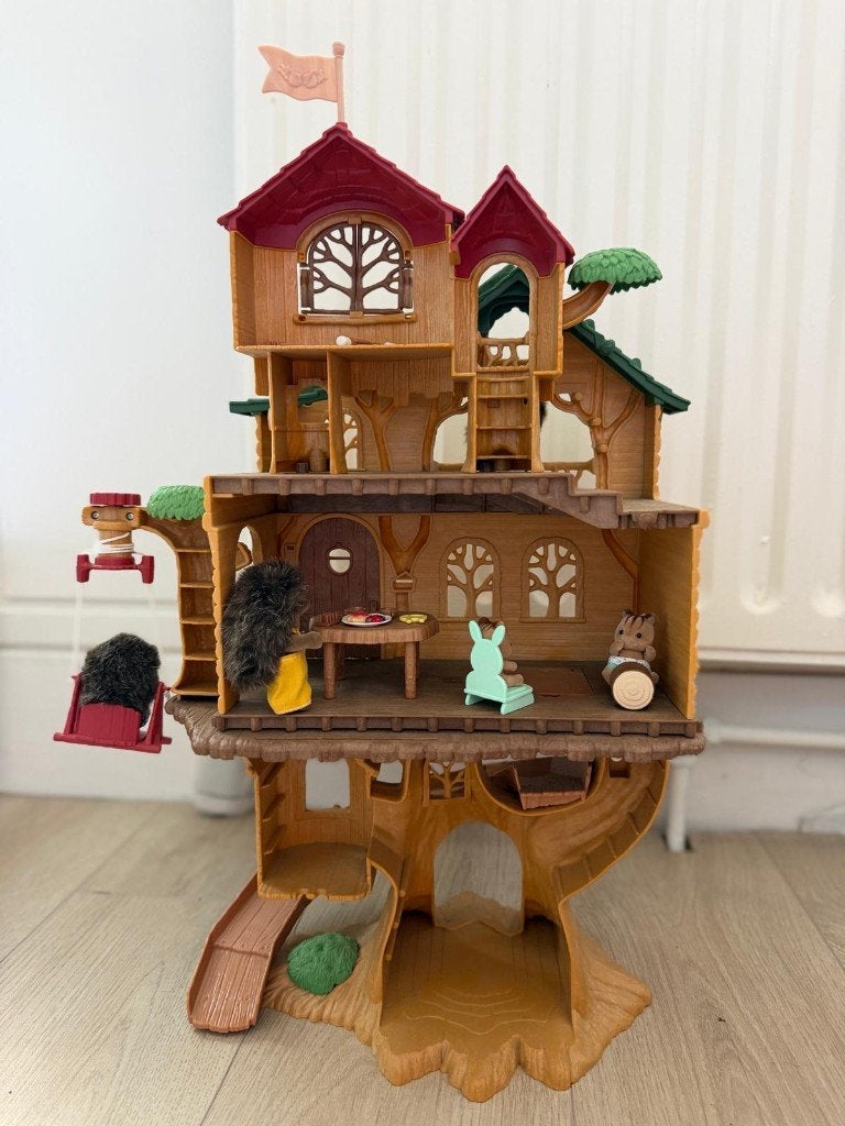 Sylvanian families - boomhut + blokhut, Ophalen of Verzenden, Zo goed als nieuw, Poppenhuis
