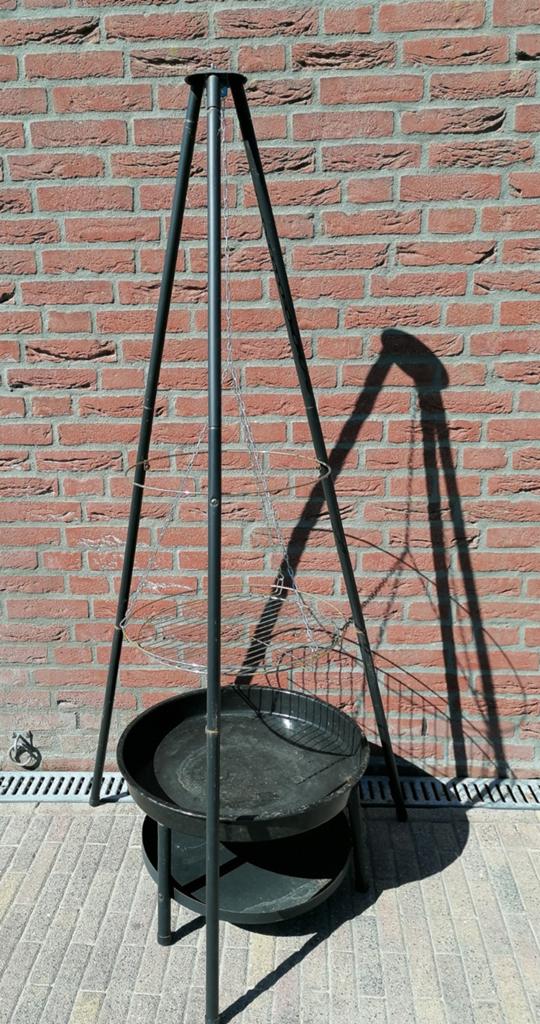 Driehoek BBQ, Tuin en Terras, Barbecue-accessoires, Ophalen