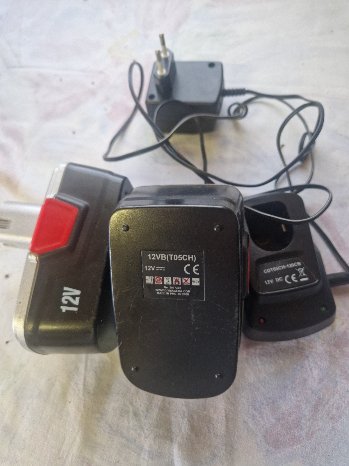 12V Accu en Oplader Set (T05CH/CDT05CH-120CB), Ophalen of Verzenden, Gebruikt