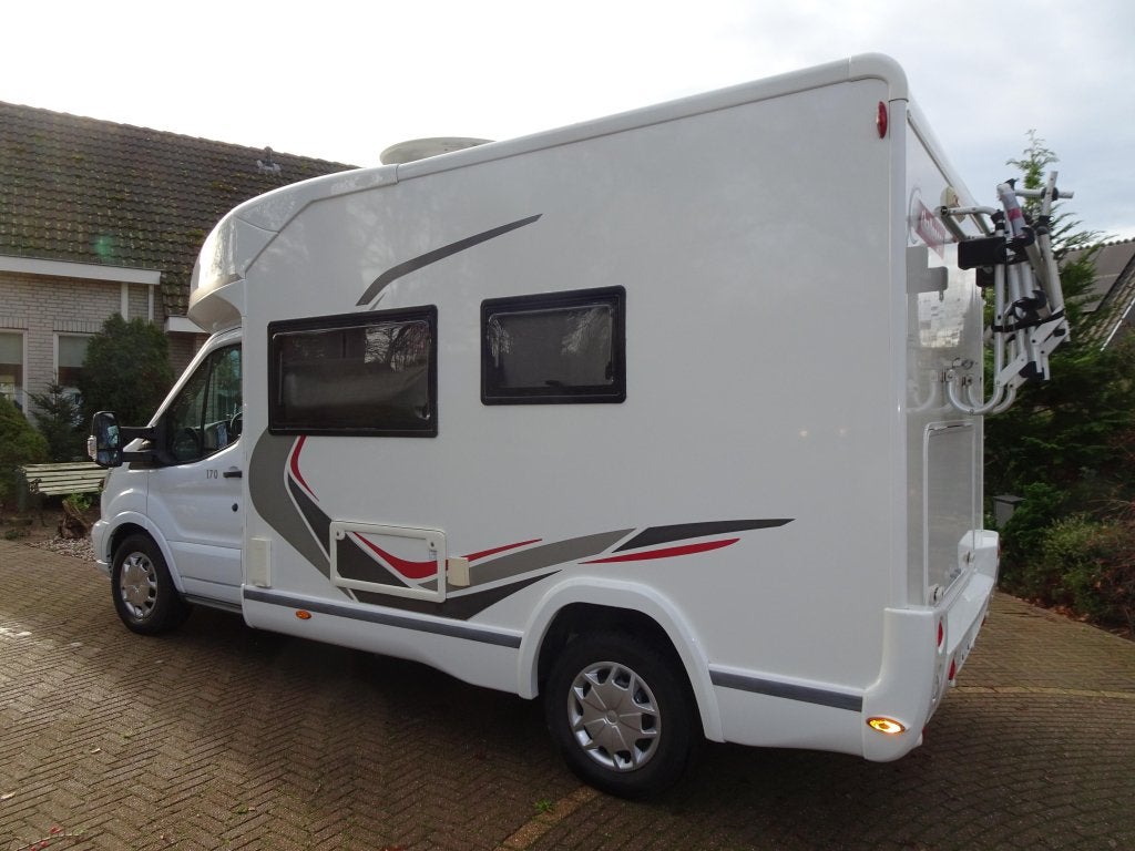 Mooie Challenger Quartz, Caravans en Kamperen, Campers, Ringverwarming, Ford, Bedrijf, Koelkast