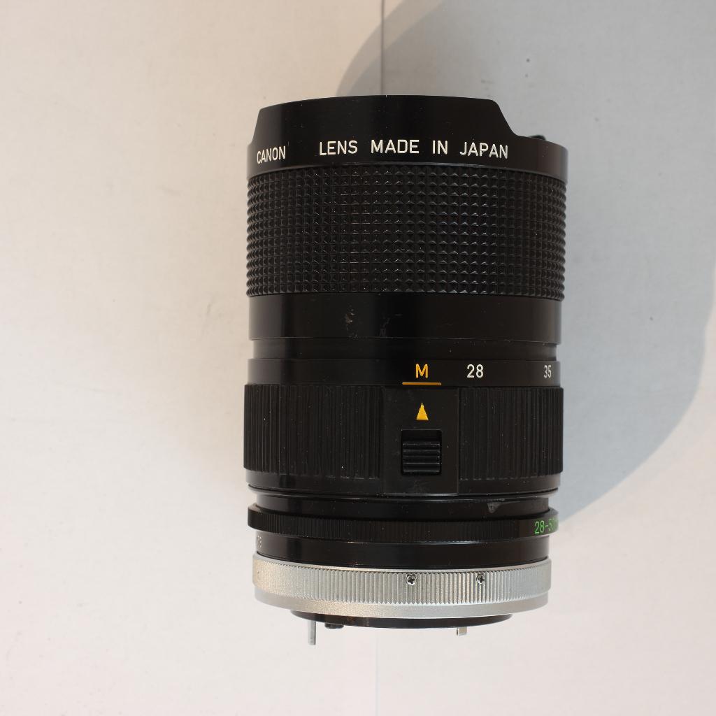 Canon vintage macro zoomobjectief FD 28-50 mm 1:3.5 S.S.C., Ophalen of Verzenden, Gebruikt, Groothoeklens