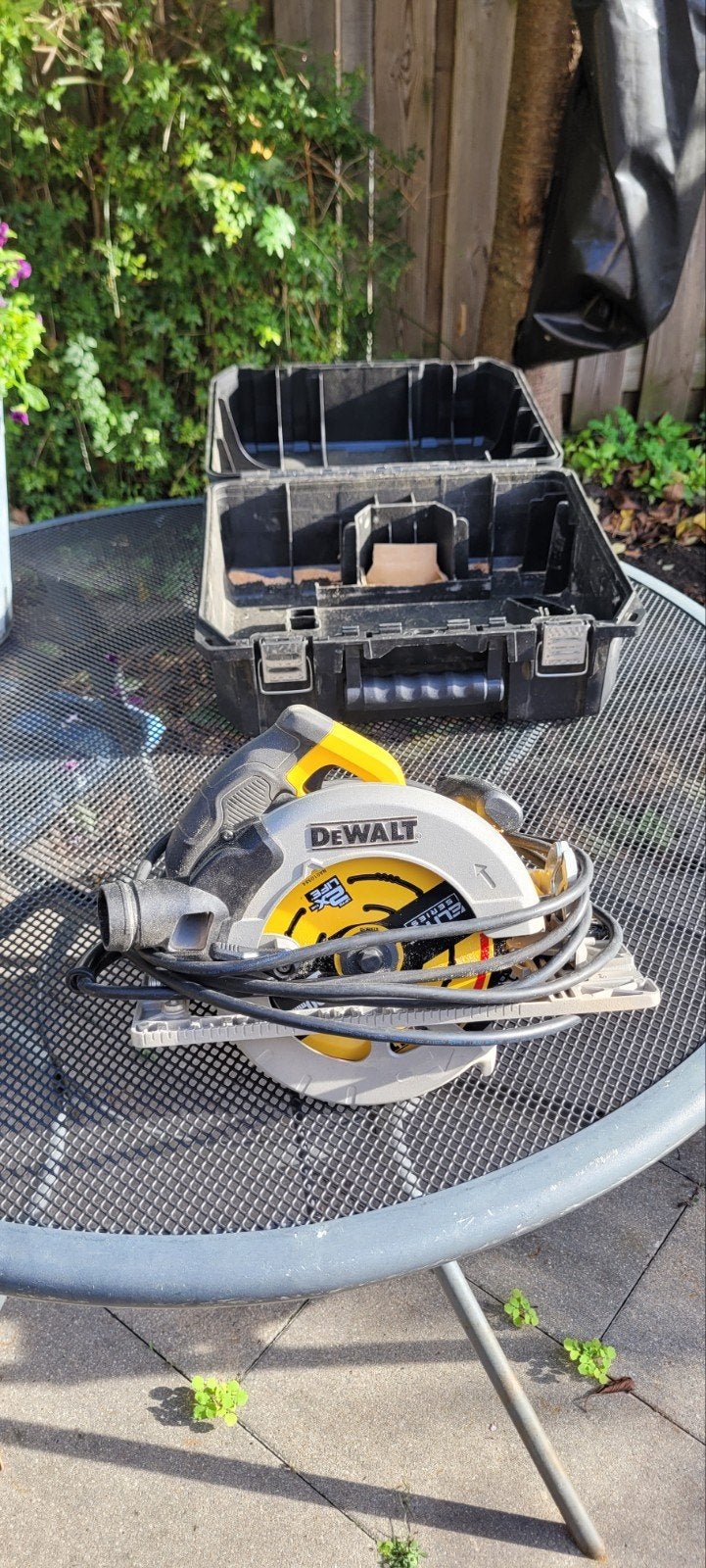 DeWalt DWE576 Cirkelzaag met liniaal, Gebruikt, Cirkelzaag, DeWalt, Ophalen of Verzenden