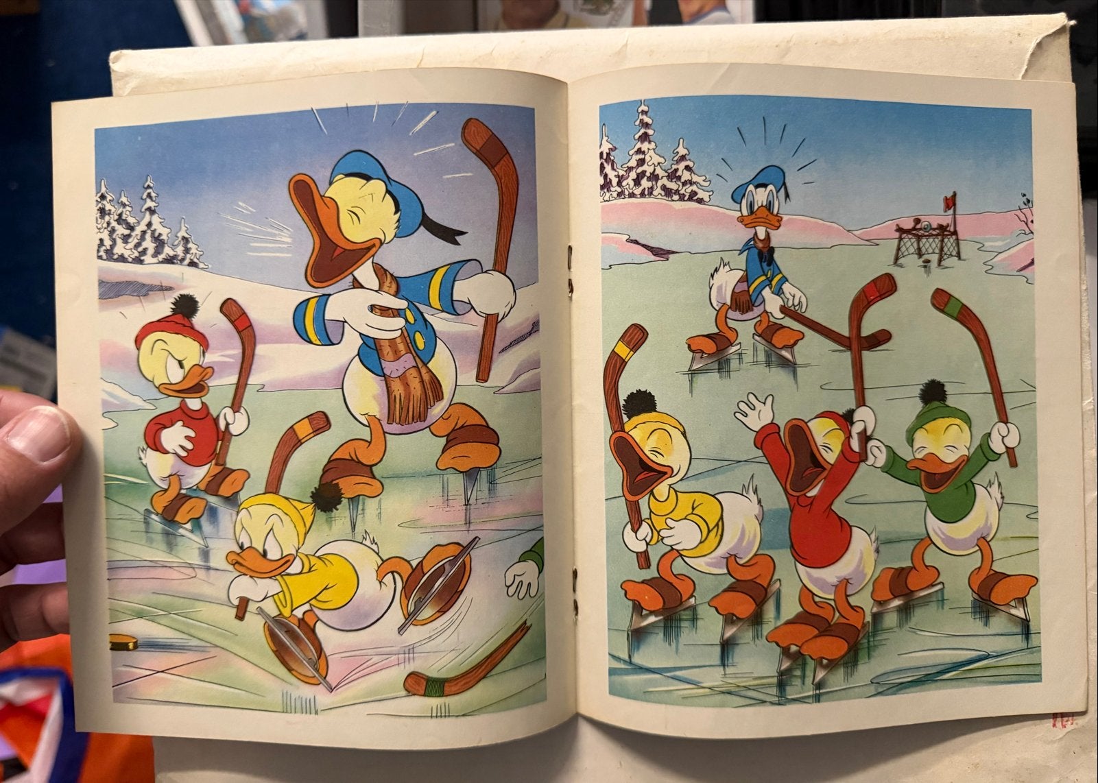 Donald Duck Speelt Ijshockey 65 cent 1e druk jaren 60, Boeken, Eén stripboek, Ophalen of Verzenden, Zo goed als nieuw