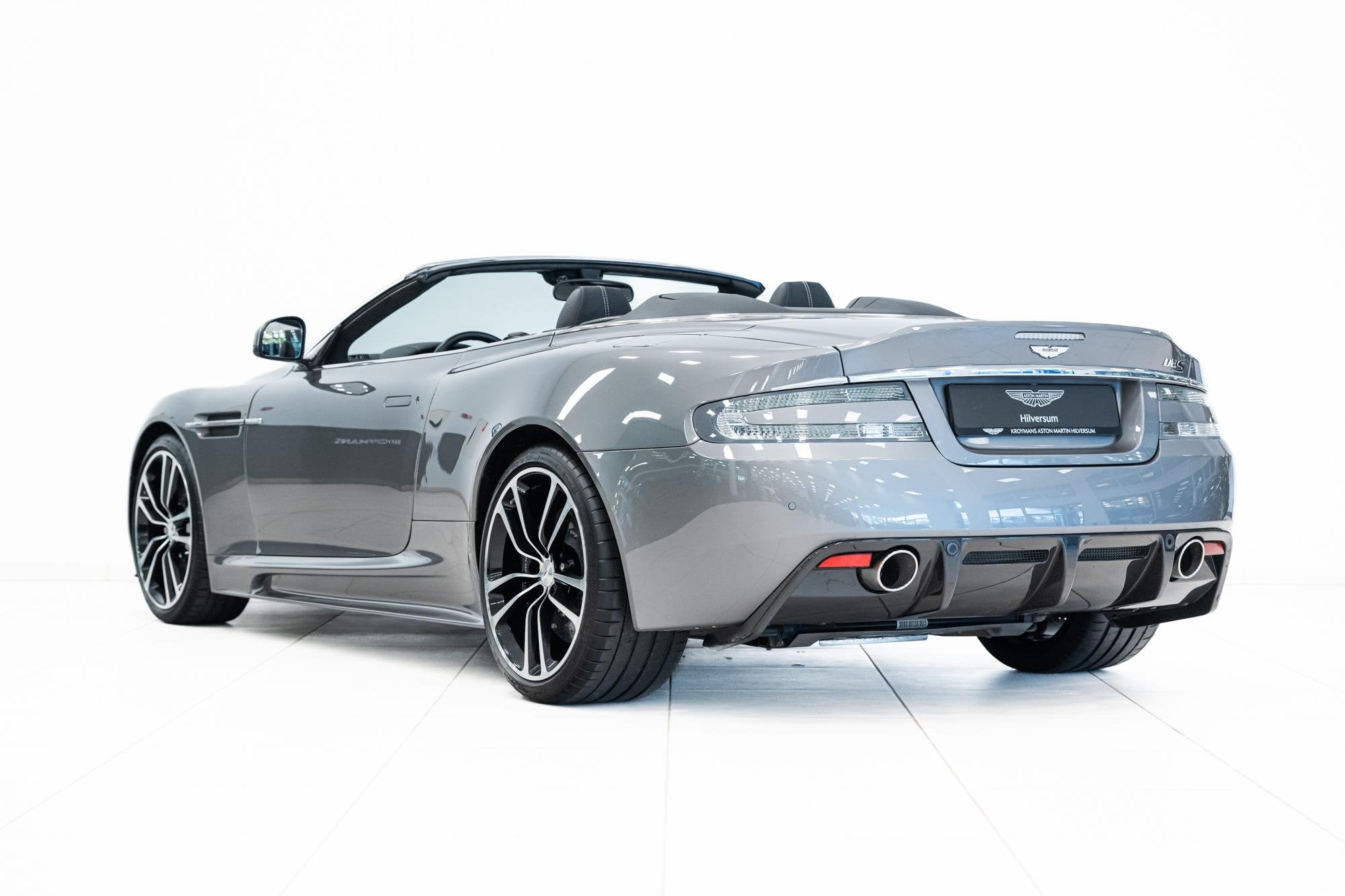 Aston Martin DBS Volante | Hammerhead Silver | Out Of Range, Auto's, Automaat, Achterwielaandrijving, Gebruikt, 1715 kg