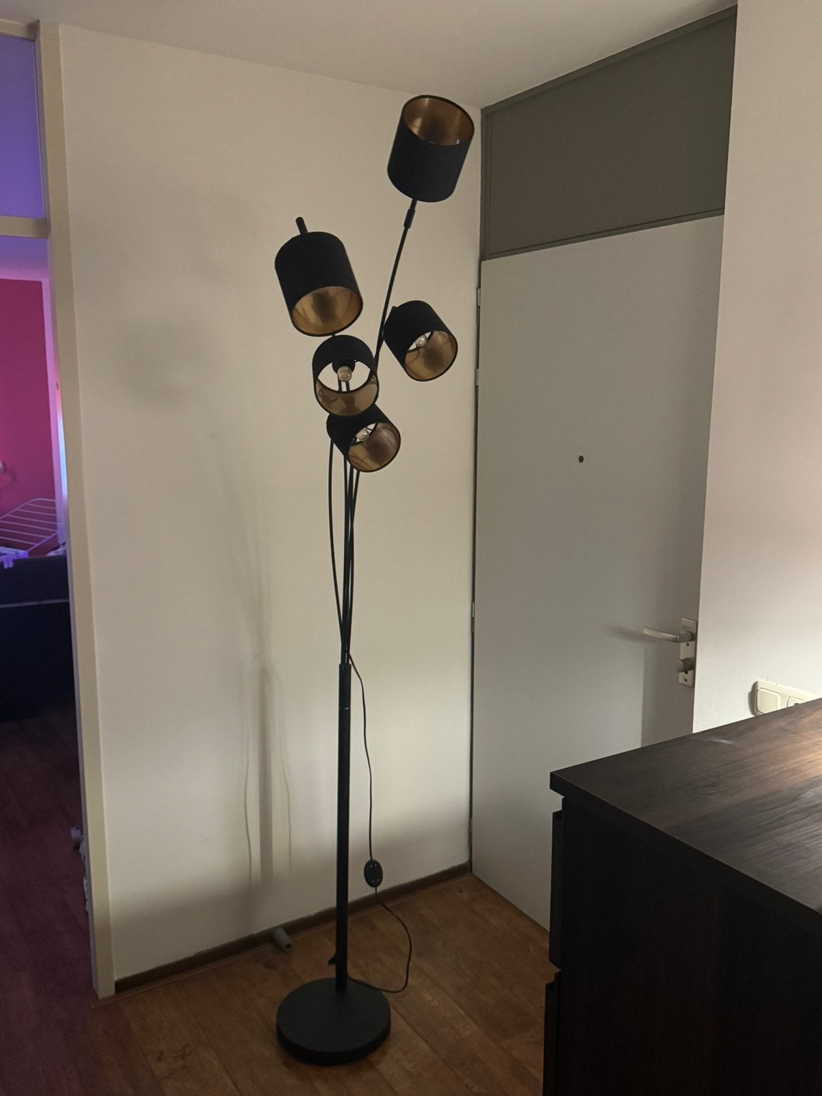Verstelbare zwarte design vloerlamp, Ophalen, Zo goed als nieuw