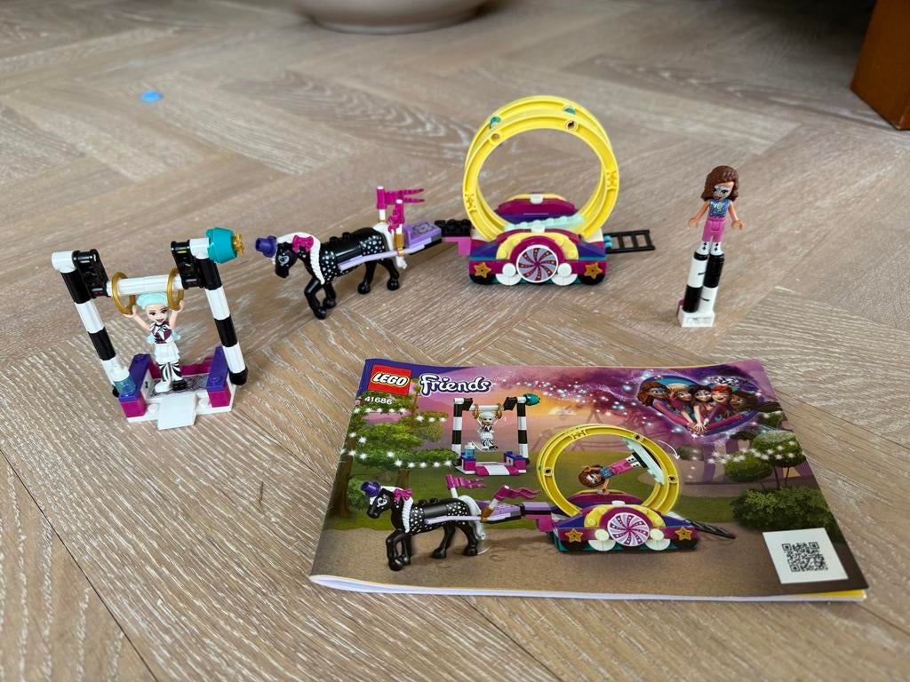 LEGO Friends 41686 Magische Kermis Acrobatiek, Lego, Friends, Ophalen of Verzenden, Zo goed als nieuw