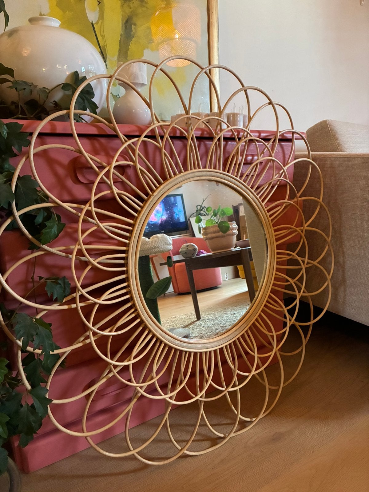 Rotan spiegel bloem groot Xenos, Ophalen, Rond, Zo goed als nieuw, 75 tot 100 cm