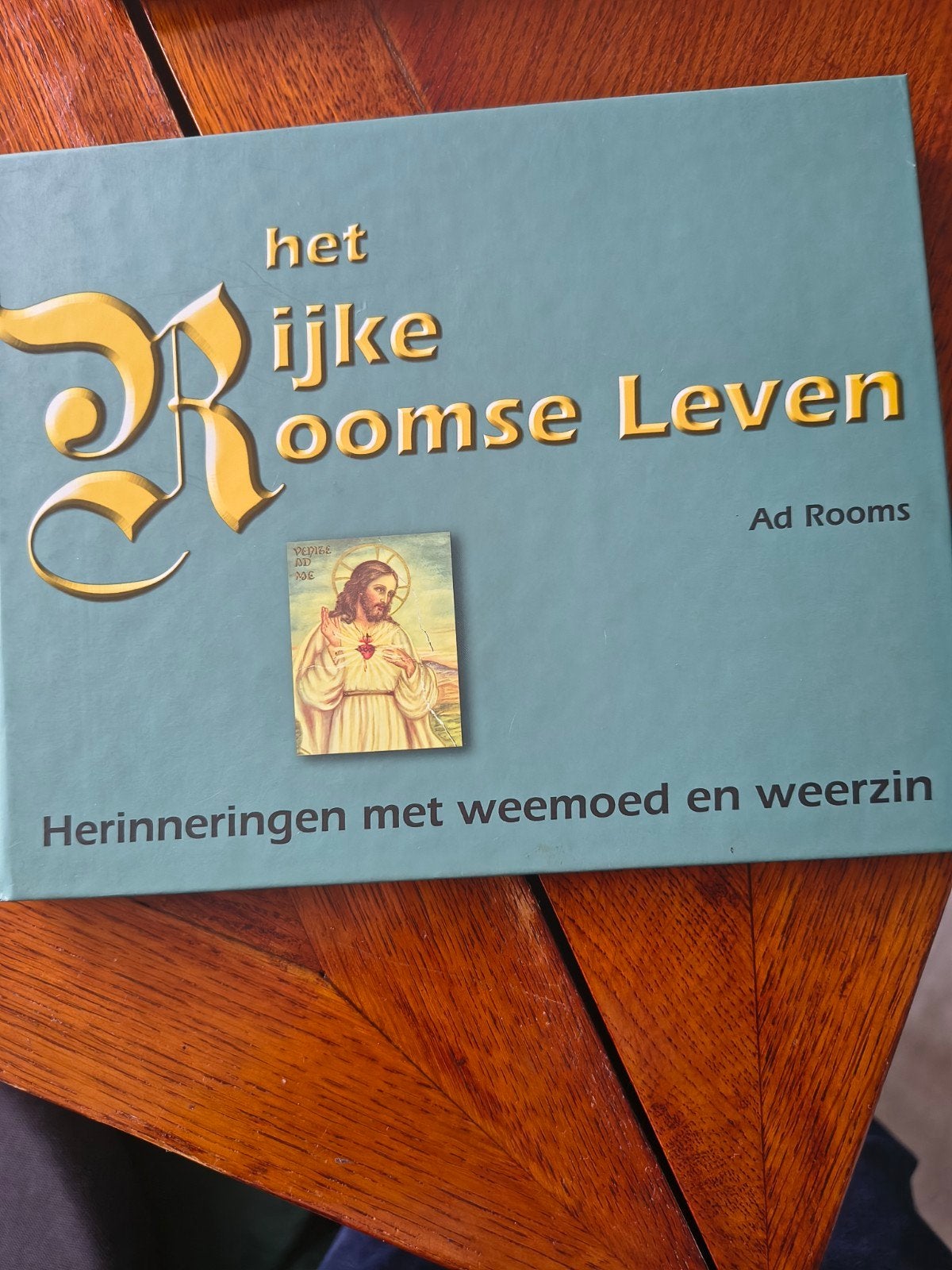 Het Rijke Roomse Leven - 4 boeken over het Roomse levenek le, Ophalen of Verzenden, Gelezen