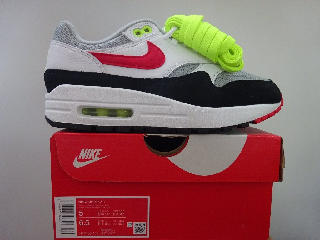 Nike Air Max 1 Volt Chili Maat 37.5, Kleding | Dames, Schoenen, Overige kleuren, Nike, Nieuw, Ophalen of Verzenden