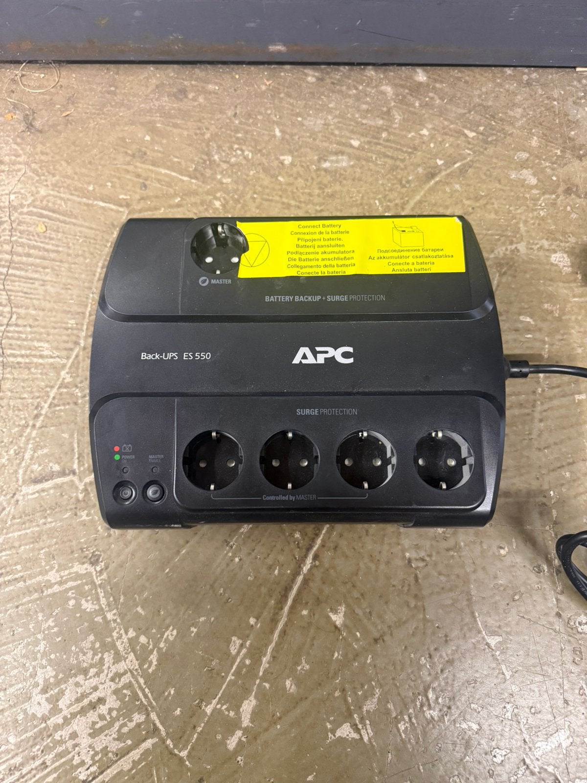 Apc es 550 ups, Computers en Software, Noodvoedingen (UPS), Ophalen of Verzenden, Zo goed als nieuw