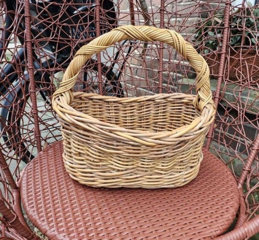 Zeer Mooie Vintage Rieten Mand Stevig Gevlochten, Huis en Inrichting, Woonaccessoires | Schalen en Manden, Ophalen of Verzenden