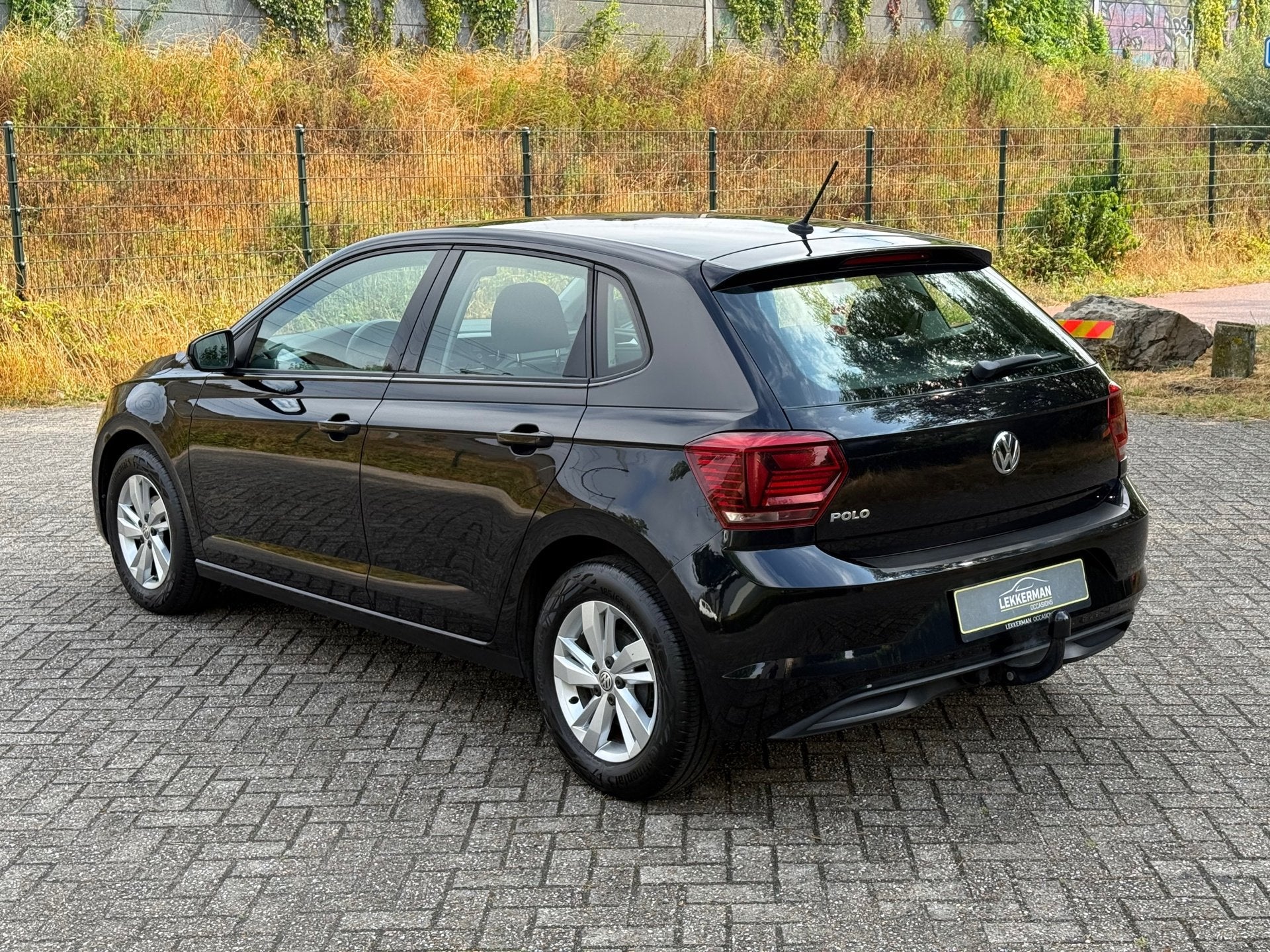 Volkswagen Polo 1.0 TSI Highline DSG I LED I TREKHAAK I BLUE, Auto's, Start-stop-systeem, Gebruikt, 95 pk, Zwart