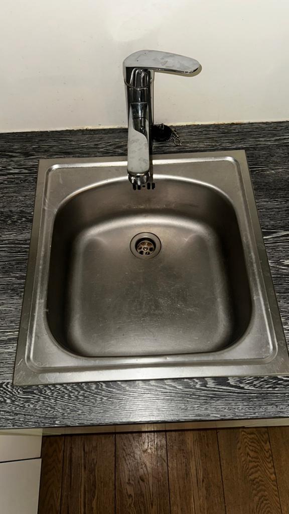 Spoelbak gootsteen met kraan / Sink kitchen with sink tap, Zo goed als nieuw, Minder dan 100 cm, 25 tot 50 cm, 50 tot 100 cm