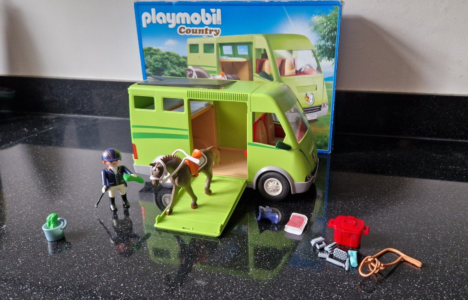 Playmobil Country Paardentransportwagen 692828, Complete set, Voertuig, Ophalen of Verzenden, Zo goed als nieuw