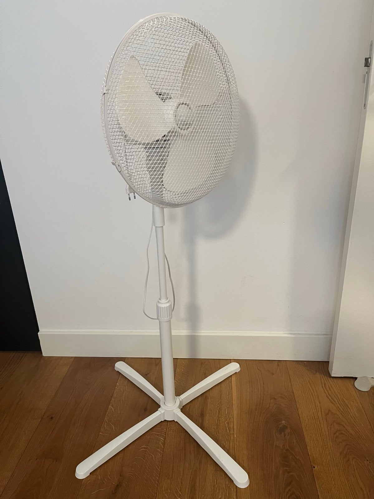 Statiefventilator - 40W, 115cm hoog, Witgoed en Apparatuur, Ventilatoren, Ophalen, Gebruikt, Statiefventilator