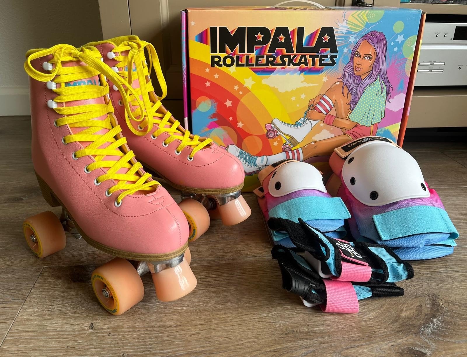 Impala Quad Skates Roze/Geel met beschermset maat 40!, Ophalen of Verzenden, Zo goed als nieuw, Kinderen