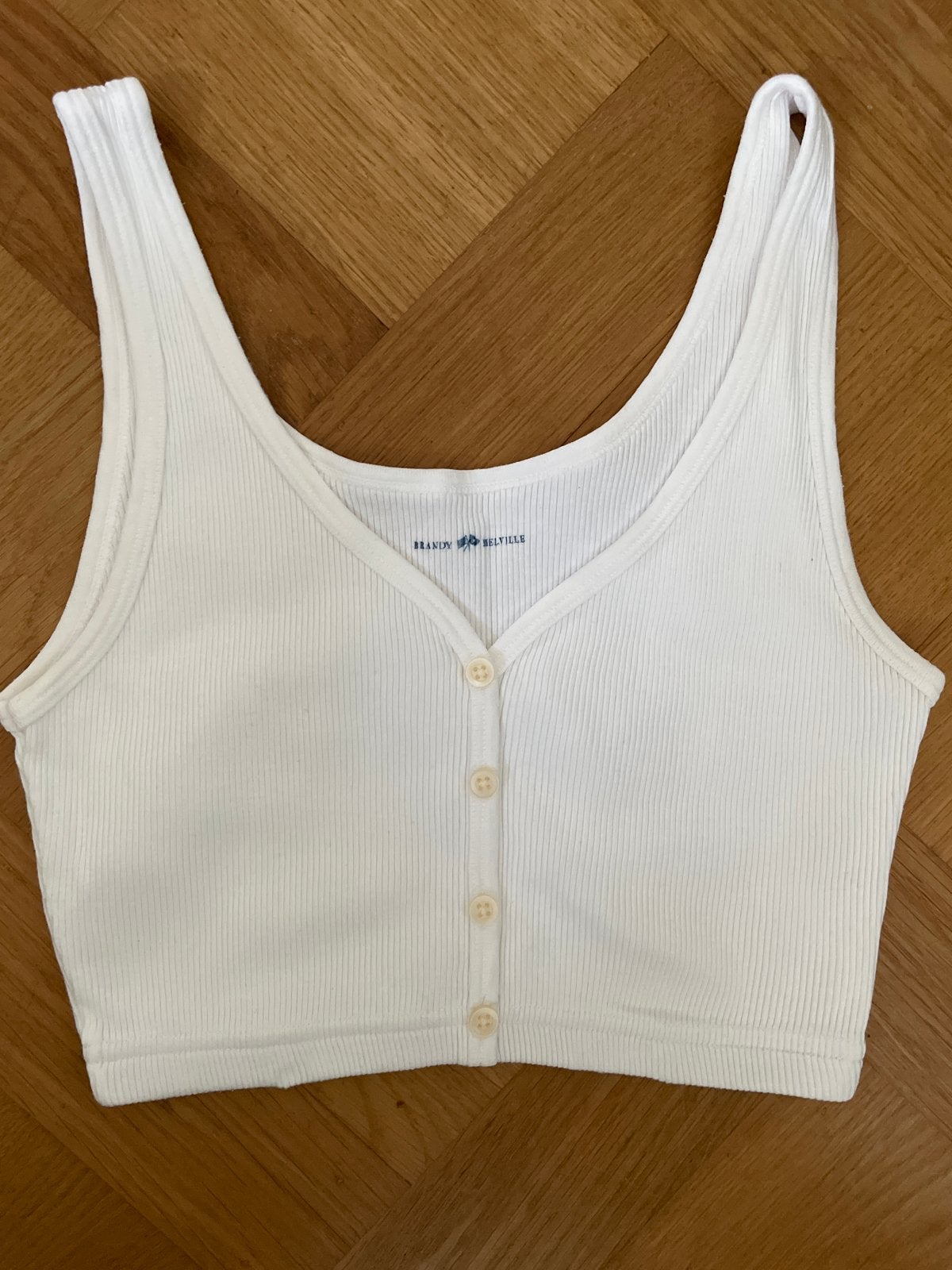 Brandy Melville Witte Geribbelde Cropped Top met Knopen, Wit, Ophalen of Verzenden, Zo goed als nieuw, Maat 36 (S)