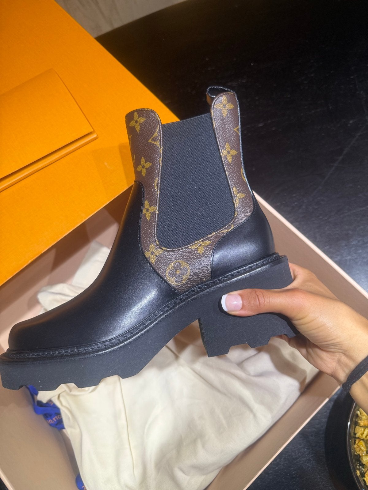 Louis Vuitton Beaubourg Chelsea Enkellaarzen Maat 39, Ophalen, Zo goed als nieuw, Zwart, Lage of Enkellaarzen