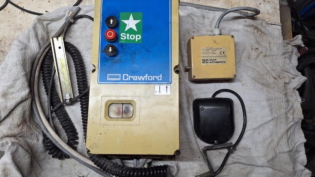 Crawford Garagedeur met Bedieningspaneel  Afstandsbediening, Ophalen