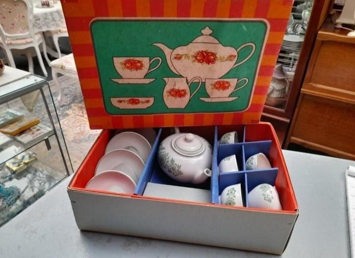Antiek kinder serviesje, Antiek en Kunst, Antiek | Servies compleet, Ophalen of Verzenden