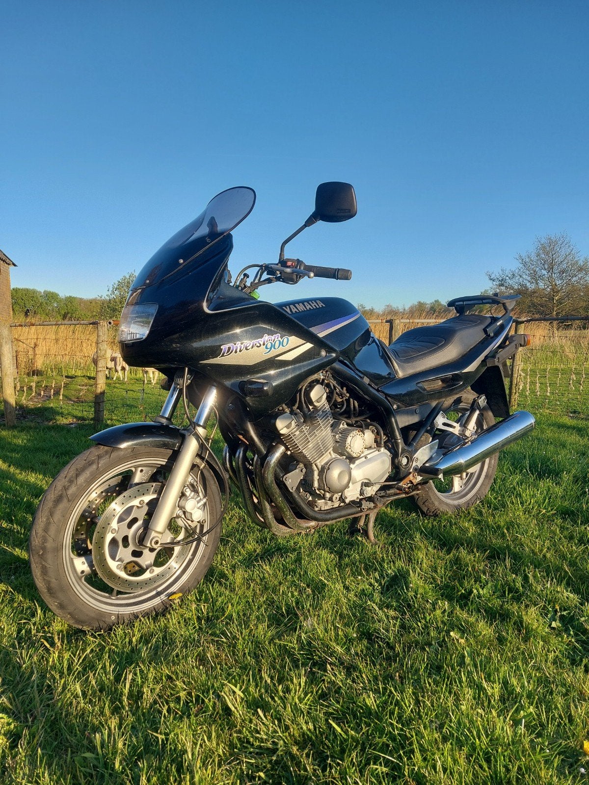 Yamaha Diversion 900 - met 3 koffers, Cardan-aandrijving, 4 cilinders, Gebruikt, Particulier