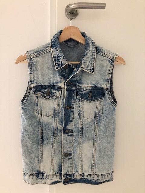 mooi denim gilet, Kinderen en Baby's, Ophalen of Verzenden, Zo goed als nieuw, Meisje, Trui of Vest