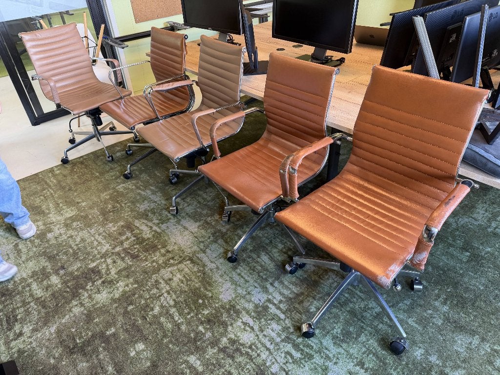 Bruine lederen bureaustoelen, Ophalen, Gebruikt, Bruin, Balstoel