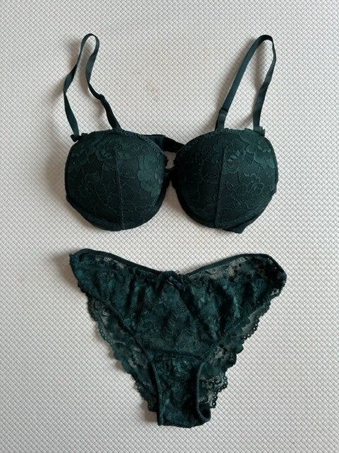 Kanten Lingerieset van H&M, 70B / small zgan (R227), H&M, Ophalen of Verzenden, Groen, Setje