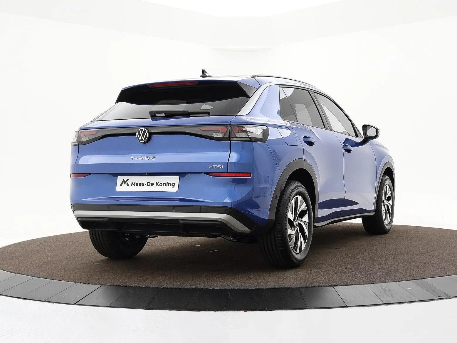 Volkswagen T-Roc Limited Edition 1.5 eTSI 116 PK 7 versn. DS, Automaat, 1498 cc, Blauw, 116 pk