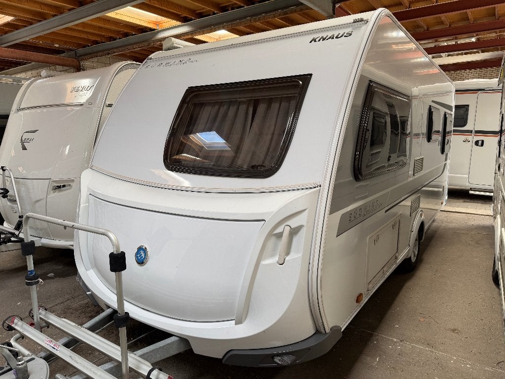 Knaus Südwind Silver Selection 500 FU (Bouwjaar 2016), Caravans en Kamperen, Caravans, Omvormbare zithoek, Rondzit, 7 tot 8 meter