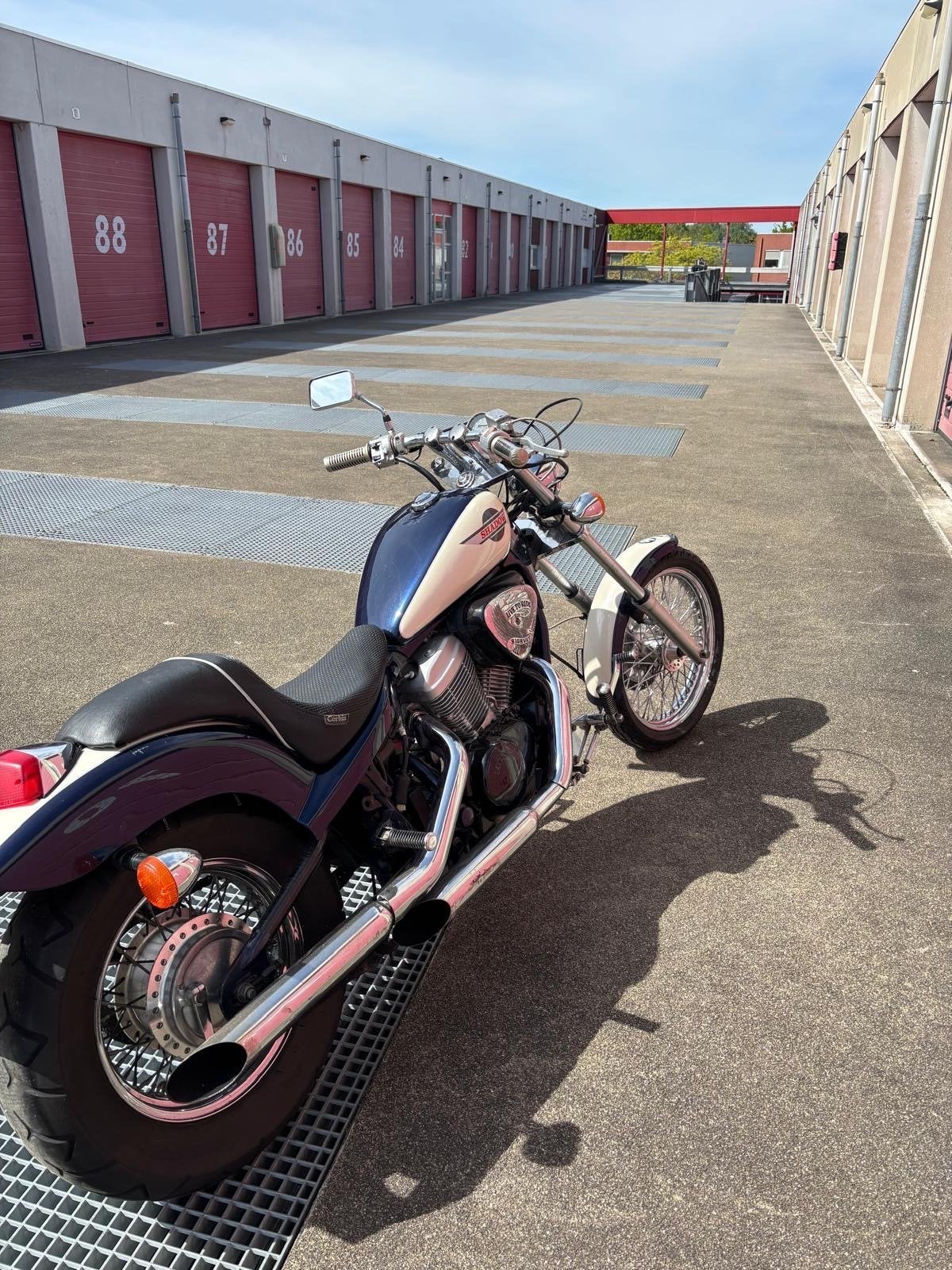 Honda Shadow VT600 uit 1989 met verlengde voorvork, Motoren, Motoren | Honda, 2 cilinders, Chopper, Gebruikt, Particulier