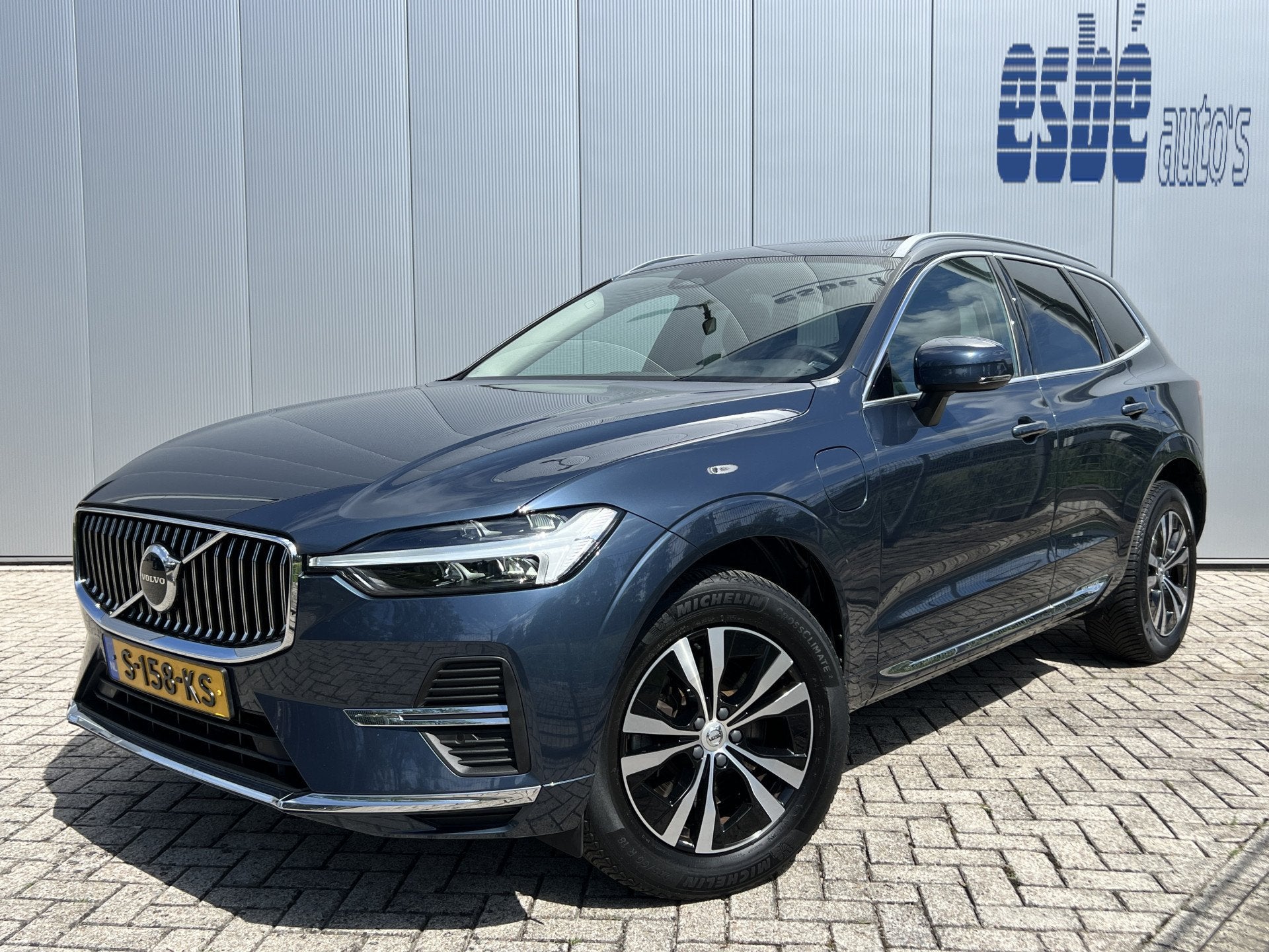 Volvo XC60 2.0 T6 350 pk Plug-in hybrid AWD Bright Long Rang, Auto's, Automaat, Gebruikt, 4 cilinders, Bedrijf