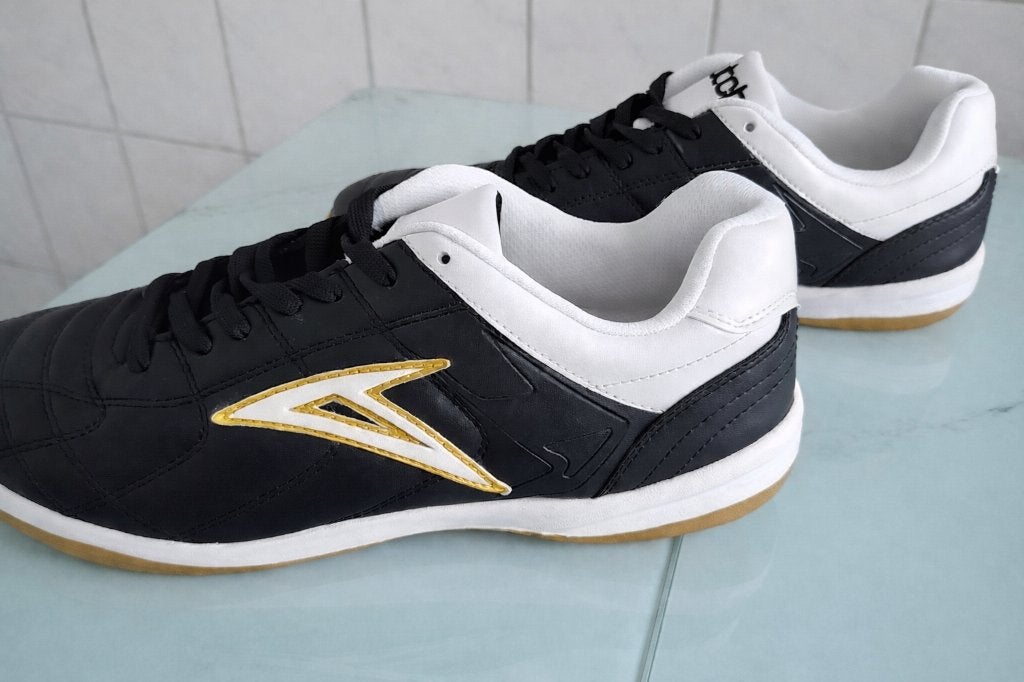nette sportieve sneakers in maat 43, Ophalen, Zo goed als nieuw, Zwart