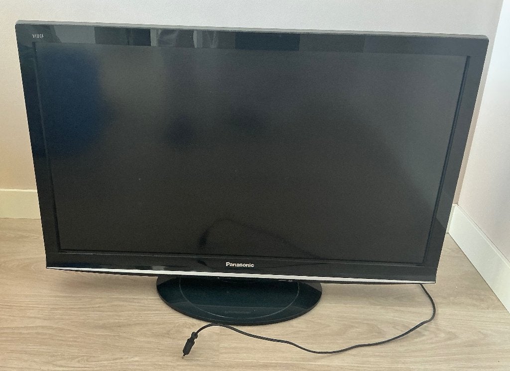 Alles moet weg: gratis af te halen Panasonic Viera xxx, Audio, Tv en Foto, Televisies, Ophalen, Philips, Gebruikt, 50 Hz
