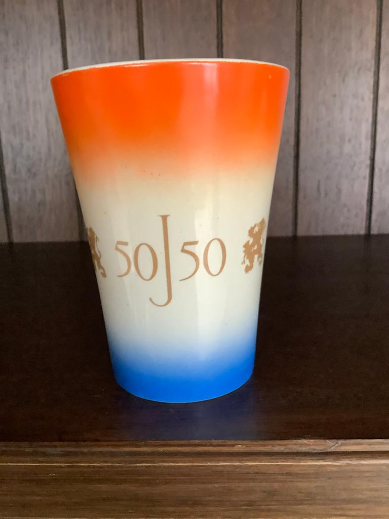 Vintage Oranje-Blauw 50 Beker - Kon. Juliana, Ophalen of Verzenden