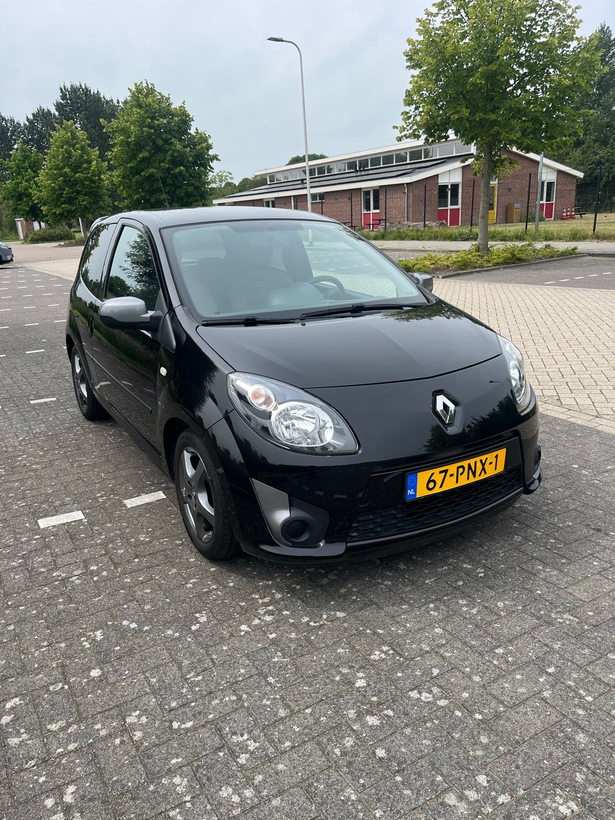 Renault Twingo 1.2 16V 2011 Zwart, 839 kg, 74 pk, Zwart, 4 cilinders