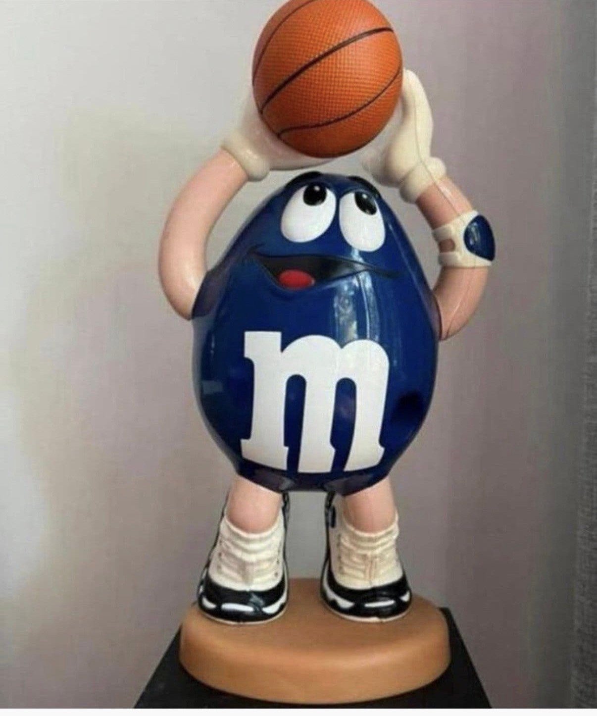 Vintage M&M snoep Dispenser Basketbal, Verzamelen, Ophalen of Verzenden, Zo goed als nieuw, Gebruiksvoorwerp