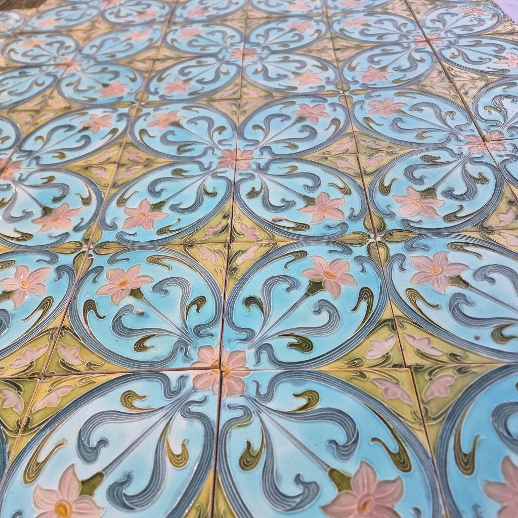 84 art nouveau wandtegels vierpas prachtige kleuren, Ophalen