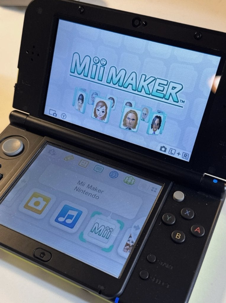 Nintendo New 3DS XL Lime Black, Spelcomputers en Games, Spelcomputers | Nintendo 2DS en 3DS, Ophalen of Verzenden, Zo goed als nieuw