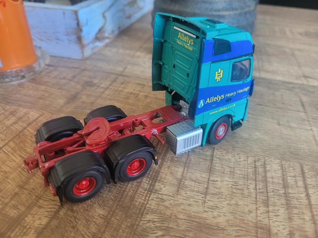 Mercedes truck  allelys, Hobby en Vrije tijd, NZG, N, N, Nzg