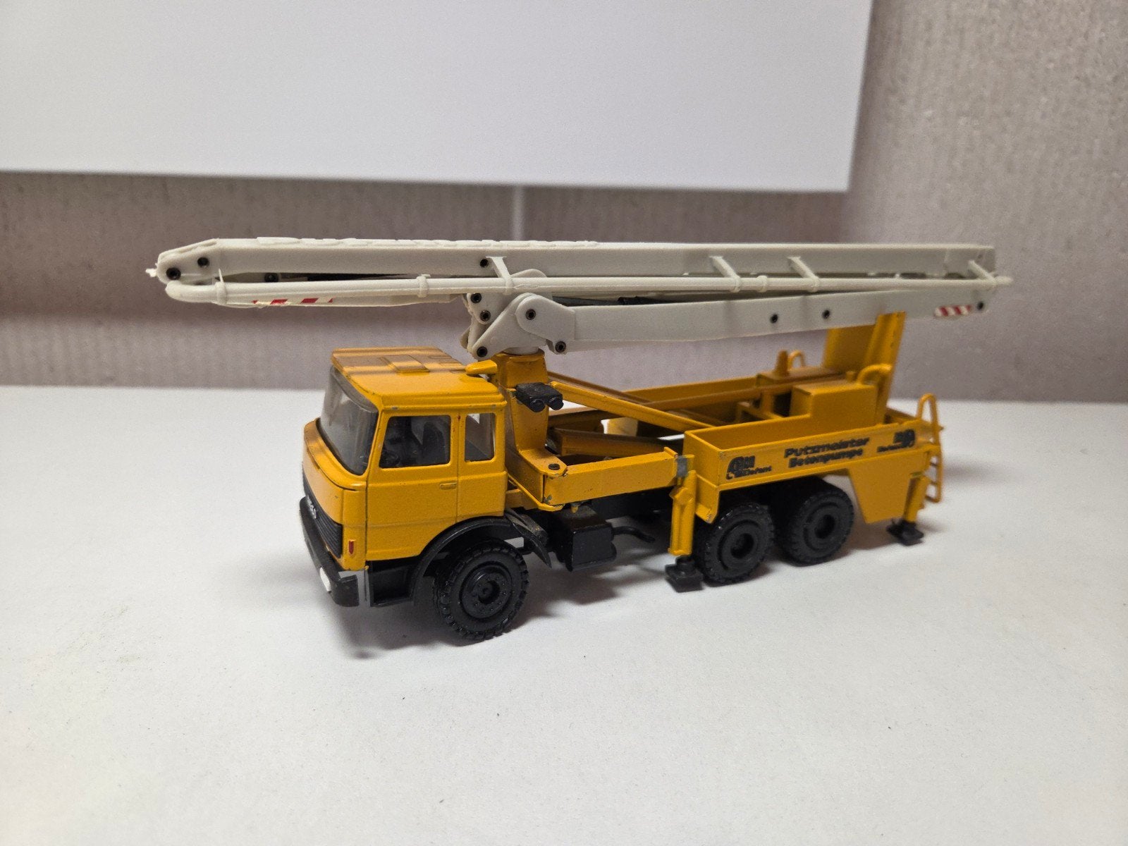 Conrad Iveco Putzmeister betonpomp, Ophalen of Verzenden, Zo goed als nieuw, Hijskraan, Tractor of Landbouw, Conrad