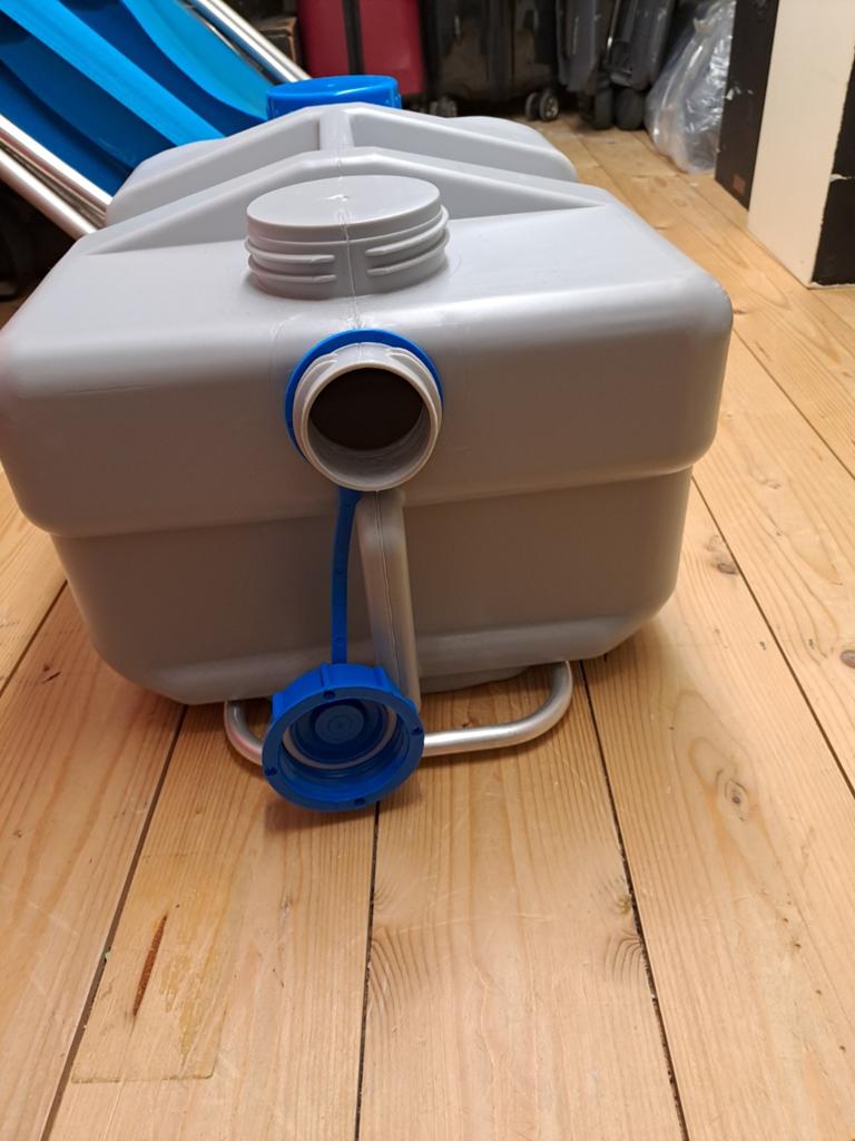 Watertank met wielen nieuw, Ophalen, Nieuw