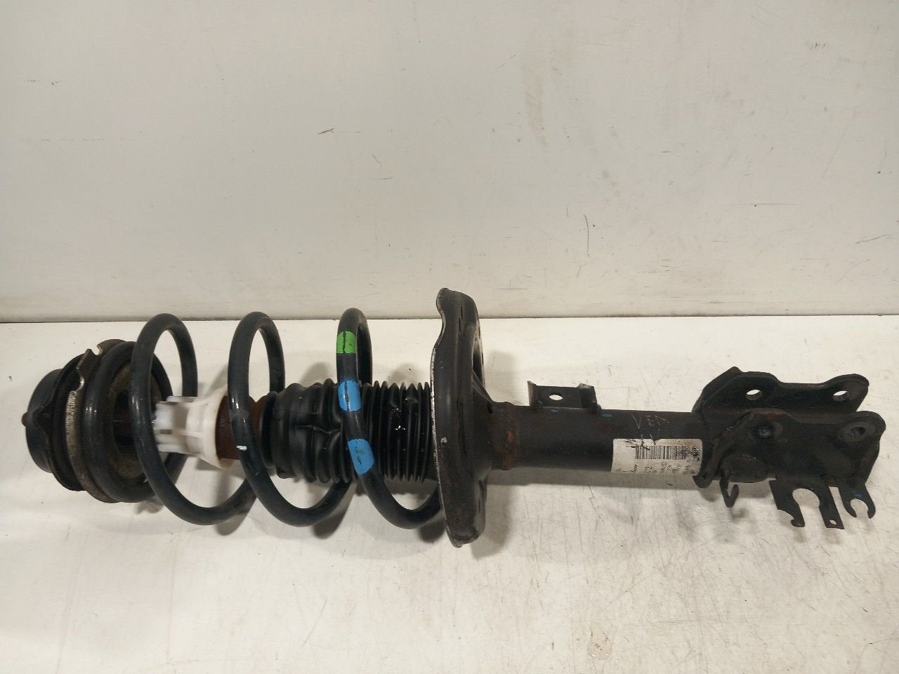 Veerpoot links voor Fiat 500, Van der Ven Autorecycling B.V., Gebruikt, Ettenseweg 76, 4706 PB Roosendaal, The Netherlands, Herkomst onderdeel bekend